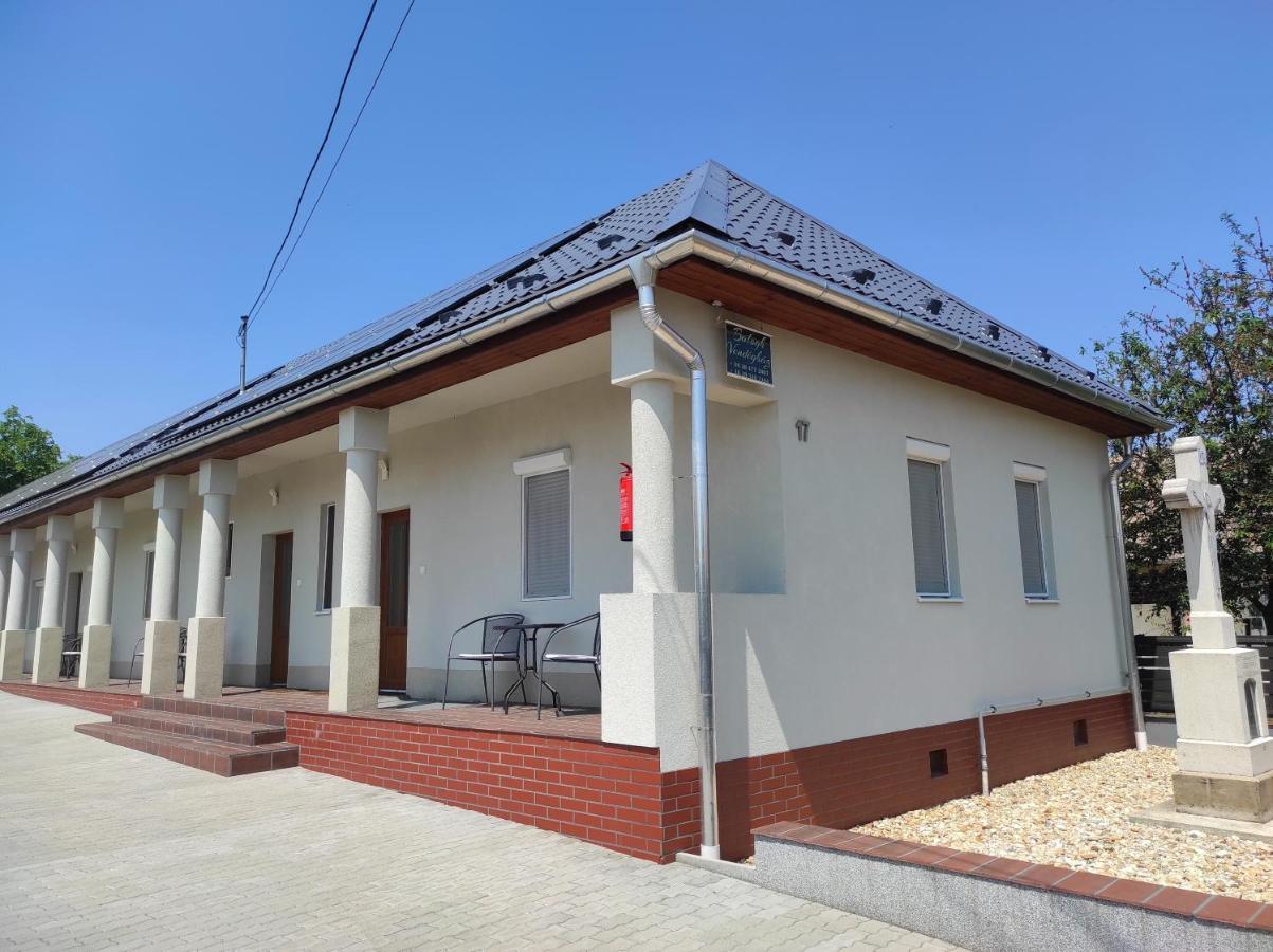 Apartament Balogh Vendeghaz *